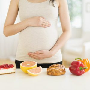 تغذیه در بارداری آشنایی با رژیم غذایی مناسب دوران حاملگی و میزان کالری مورد نیاز