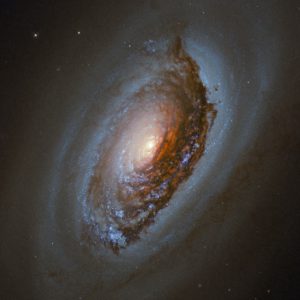 رصد Messier 64 توسط تلسکوپ فضایی هابل