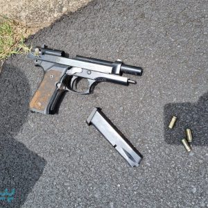 دستگیری چهار مرد با اسلحه اسباب بازی