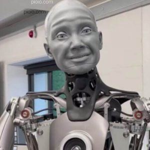 ربات انسان نمای آمکا «Ameca» فراتر از واقعیت